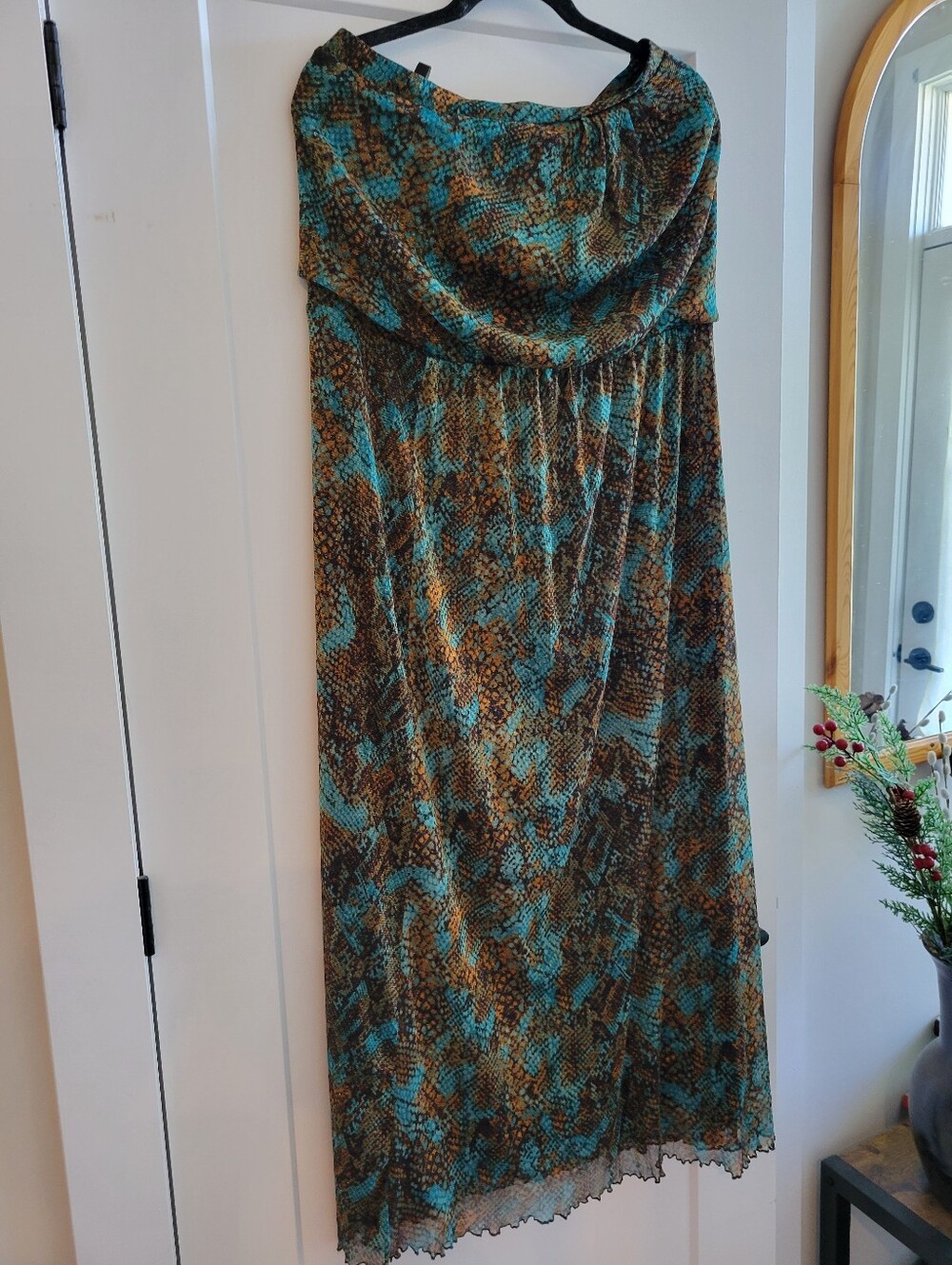 Simon Chang Strapless High Waisted Maxi Dress Lined Large
